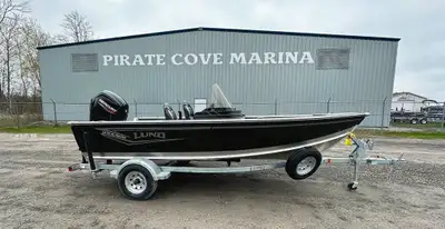 Whether it's a guided hunt in the backcountry or a coastal salmon fishing excursion this 16' fishing...