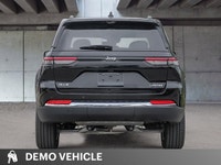 This Jeep Grand Cherokee delivers a Regular Unleaded V-6 3.6 L/220 engine powering this Automatic tr... (image 5)