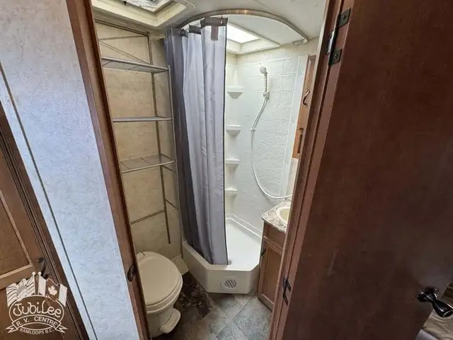 2013 ,Apex,Coachmen RV 189FBS in Travel Trailers & Campers in Kamloops - Image 17