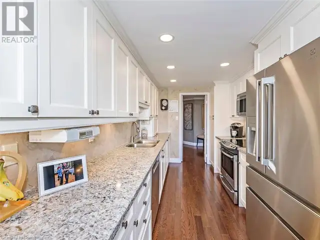 1901 PILGRIMS Way Unit# 502 Oakville, Ontario in Condos for Sale in Oakville / Halton Region - Image 16