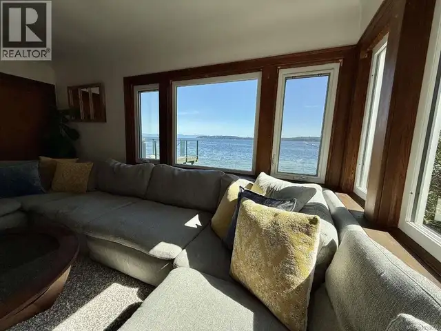 5696 Island Hwy S Union Bay, British Columbia in Houses for Sale in Comox / Courtenay / Cumberland - Image 16