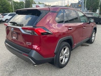 Vehicle Highlights: - Accident free - Highly optioned Limited model - Hybrid Here's a beautiful Toyo... (image 6)
