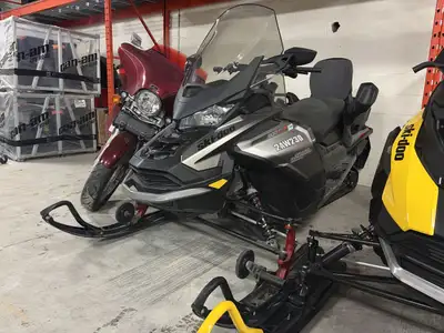 Used 2023 Ski-Doo Grand Touring Limited 17,330 km Well-equipped luxury 2-up touring sled Smooth, rel...