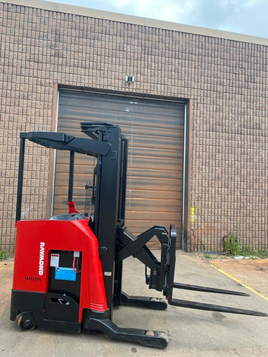 Forklift Rental in Heavy Equipment Parts & Accessories in Oakville / Halton Region - Image 4