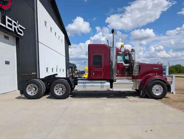 2020 KENWORTH W900L in Heavy Trucks in City of Montréal - Image 5