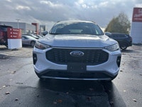 Discover the ultimate blend of sophistication and versatility with this stunning 2025 Ford Escape Pl... (image 1)