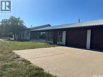 40 acres of prime land, only minutes from the city. This is a unique property, including a 3000 squa...