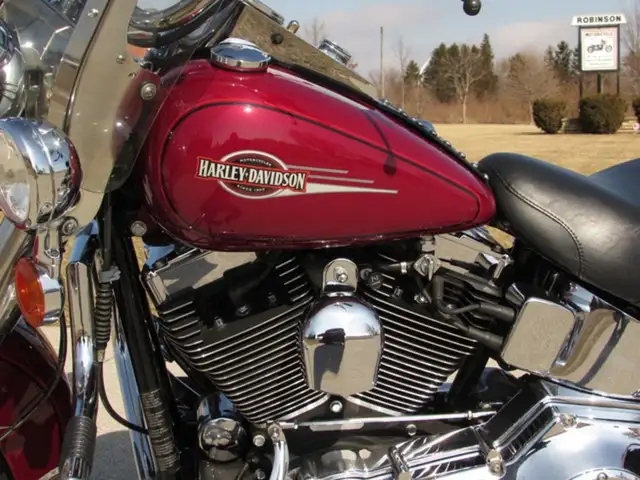 2006 Harley-Davidson FLSTC Heritage Softail Classic in Sport Touring in Leamington - Image 21