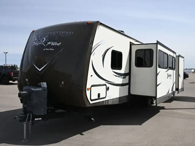 2014 Surveyor SV34BHTS in Travel Trailers & Campers in St. Albert - Image 4