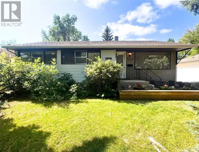 552 Grey STREET E Swift Current, Saskatchewan630056692846091219