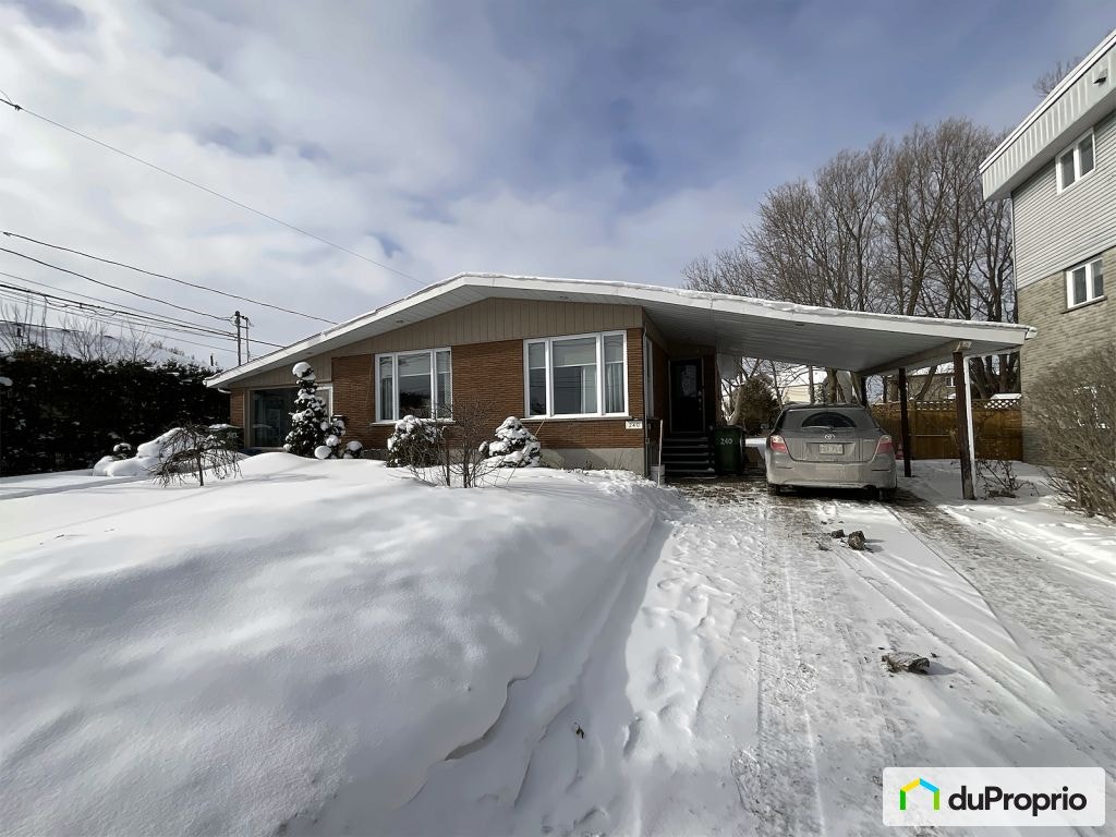 $650,000 - Duplex for sale — photo 1