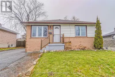 MAIN - 546 PHILLIP MURRAY AVENUE Oshawa (Lakeview), Ontario