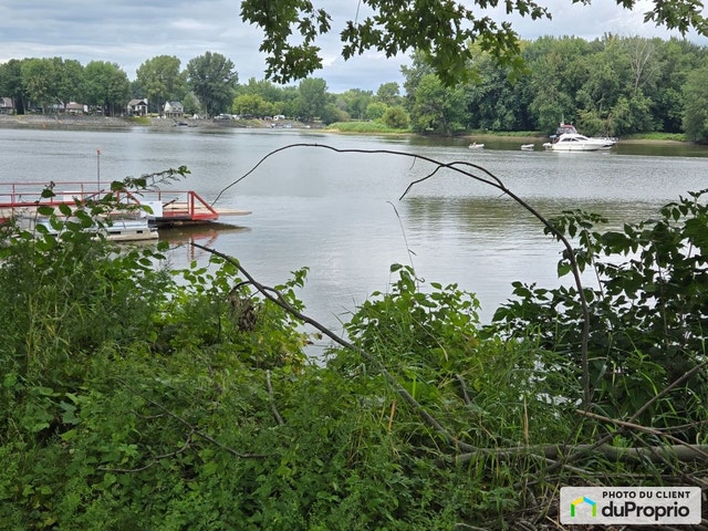 $425,000 - Residential Lot for sale in St-Francois-Du-Lac — photo 1