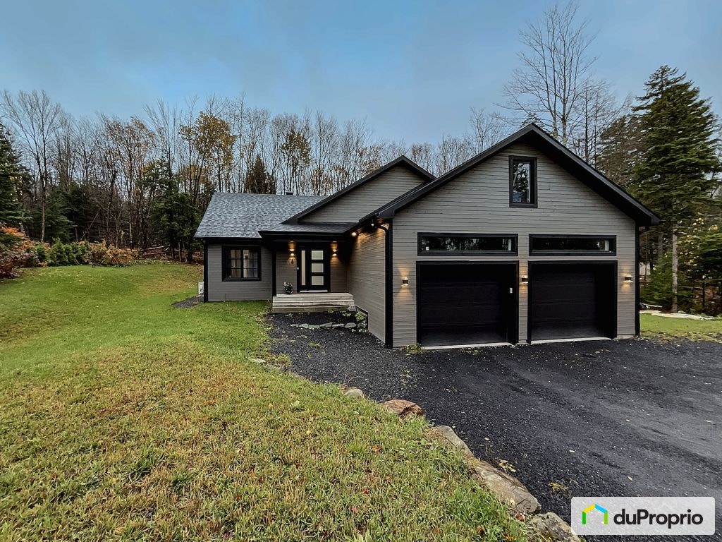 $783,000 - Bungalow for sale in Eastman — photo 2