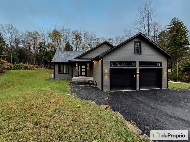 $783,000 - Bungalow for sale in Eastman — photo 2