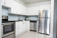 Imperial Towers is an attractively landscaped property with apartments for rent in Barrie with stunn... (image 3)