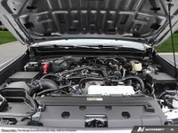 Experience the robustness and versatility of the 2026 Toyota Tacoma 4x4 Double Cab Auto, finished in... (image 5)