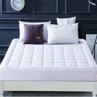 NEW MATTRESS PAD PILLOW TOP FITTED MICROFIBER DOWN Calgary Alberta Preview