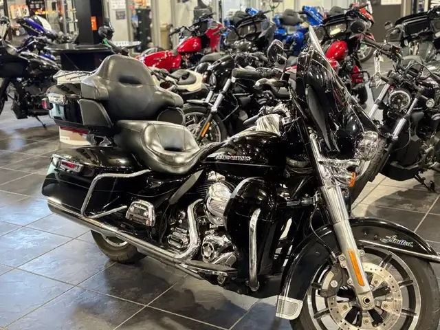 2014 Harley-Davidson Electra Glide Ultra Limited in Street, Cruisers & Choppers in Sudbury - Image 7