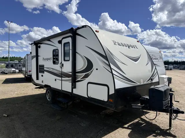 2018 Keystone PASSPORT 175 BH in Travel Trailers & Campers in St. Albert - Image 2