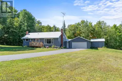 Welcome to 1004 Rosseau Lake 1 Road! Conveniently located in the charming community of Bent River, t...