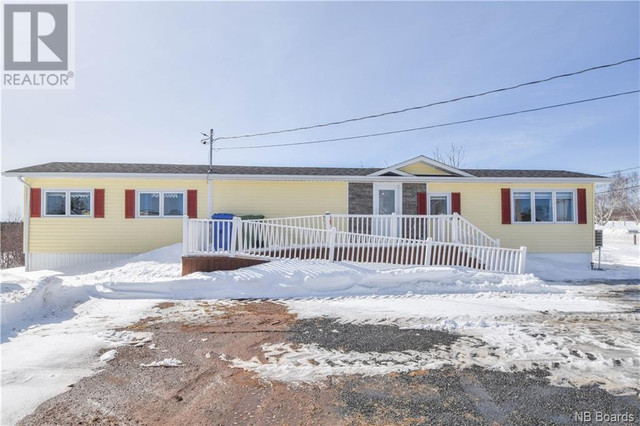 5734 340 Route Haut-Paquetville, New Brunswick in Houses for Sale in Bathurst - Image 2