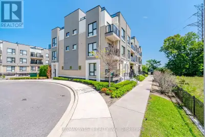 FOR SALE, 515 Kingbird Grove #233, Toronto. Welcome to a place you'll be proud to call home! This be...