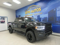 RAM 2500 2023 BIG HORN NIGHT EDITION ÉDITION CUMMINS 6.7 LITRES TURBO DIESEL 4X4 CREW-CAB / MODIFICA... (image 2)