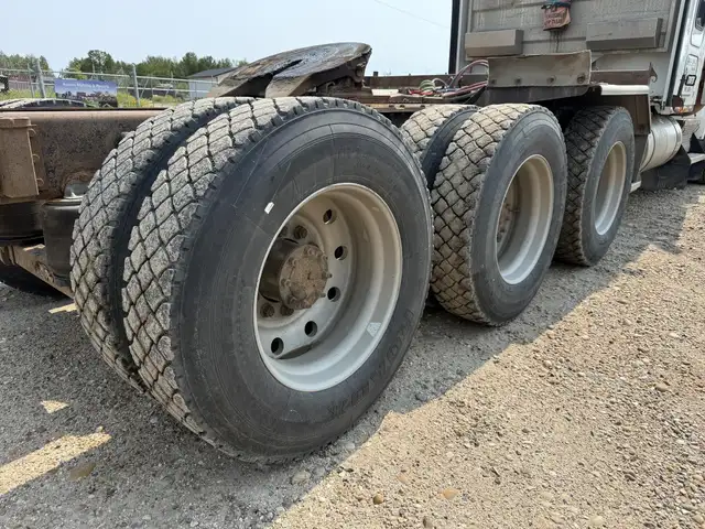 2010 KENWORTH T800 in Heavy Trucks in Saskatoon - Image 27