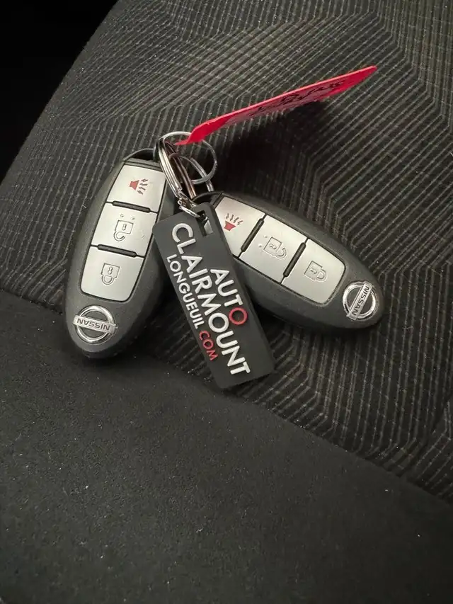 2016 Nissan Rogue AWD 4dr SV in Cars & Trucks in Longueuil / South Shore - Image 23