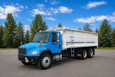2005 Freightliner M2 Business Class Tandem Axle Grain Truck $84.900 Year: 2005 Make: Freightliner Mo...