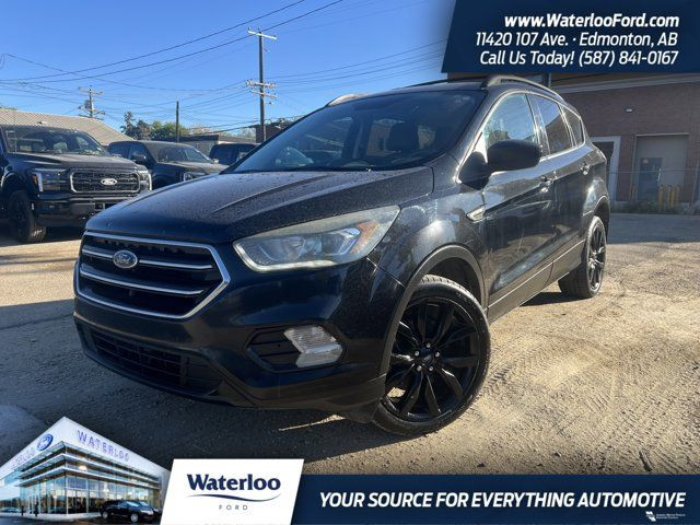 2017 Ford Escape SE | Power Liftgate } Twin Sunroof in Cars & Trucks in Edmonton