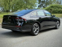 2024 Honda Accord EX | Only 70 KMs | Like New Extremely Rare Find ️ Clean Title One Owner Ultra-Low... (image 4)