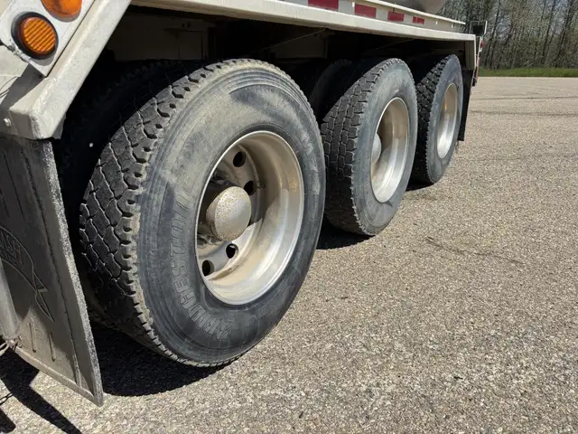 2015 KENWORTH T800 in Heavy Trucks in Saskatoon - Image 31