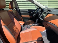 -Platinum Reserve Interior --Quilted Chestnut Brown Interior with Black Accents --Heated Steering Wh... (image 4)