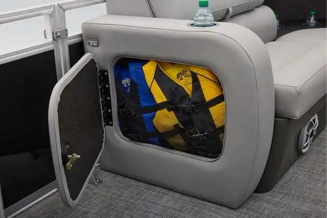 2026 Sun Tracker SportFish 22 XP3 TRITOON-ponton boat in Powerboats & Motorboats in Vernon - Image 13