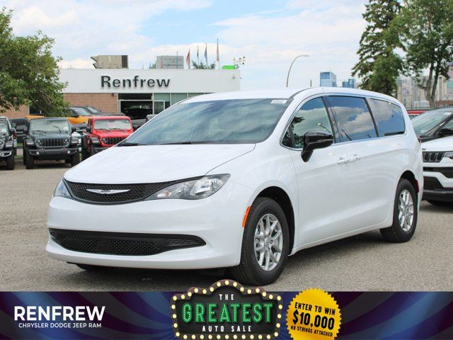 2025 Chrysler Grand Caravan SXT, Heated Leather, Lane Keep in Cars & Trucks in Calgary