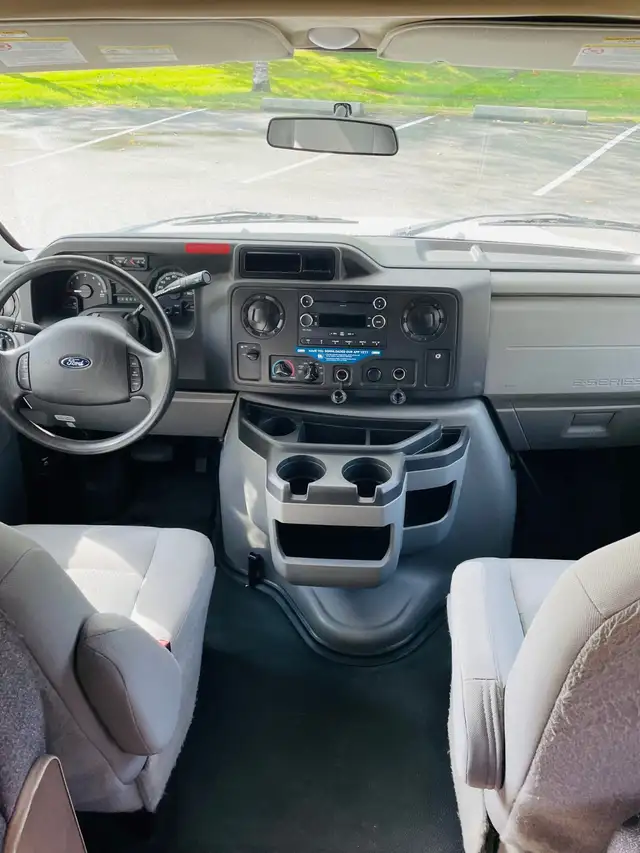 2018 Thor Majestic 28A, class C motorhome, 30 ft in RVs & Motorhomes in Delta/Surrey/Langley - Image 6