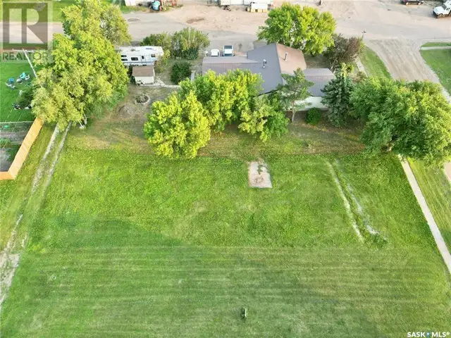 549 Ford STREET Bethune, Saskatchewan in Land for Sale in Moose Jaw - Image 6