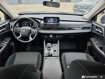2025 Mitsubishi Outlander Plug-In Hybrid SE | NO ACCIDENTS EV, View more