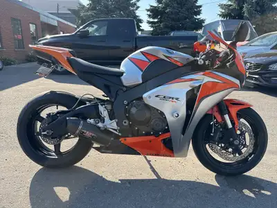 Check out this 2010 Honda CBR1000RR with only 22,750kms. Be sure to follow us on Instagram @primelin...