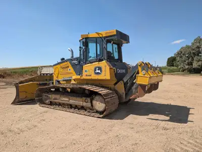 2022 DEERE 750L LGP, View more