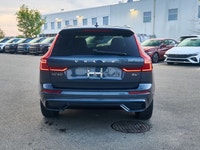 This Volvo XC60 has a dependable Intercooled Turbo Gas/Electric I-4 2.0 L/120 engine powering this A... (image 3)