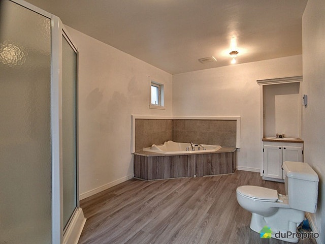 $280,000 - 2 Storey for sale in Mandeville — photo 2