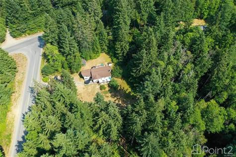 601 Heriot Bay Rd in Houses for Sale in Campbell River - Image 2