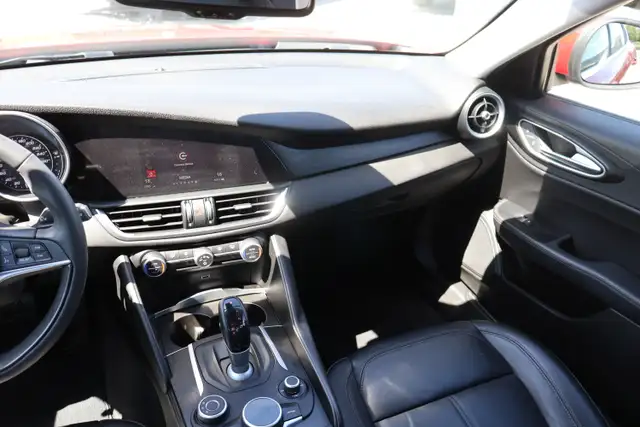 2017 Alfa Romeo Giulia5792174270906572815