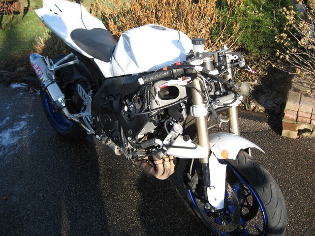 2006 suzuki gsxr -600r parts bike in Other in London - Image 2