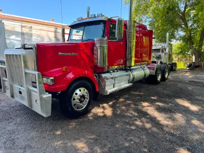 Cummins X15 525 HP, 18 Speed Manual Transmission, 13,300 Front Axle, 46,000 Rear Axles, Double Locks...