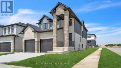 Discover Pinnacle Groups exquisite 4-bed, 4-bath masterpiece in Magnolia Fields, London's serene Sou...