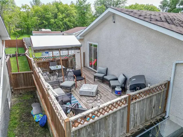 3008 McDonald Avenue Brandon, Manitoba62865718427650121